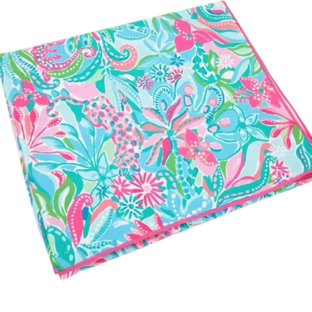 Lilly Pulitzer lounge beach towel 40x72